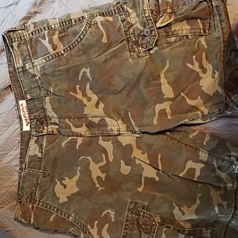 Arizona jean camo shorts
